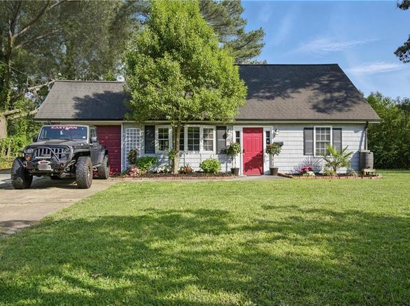 812 Round Bay Rd, Norfolk, VA 23502