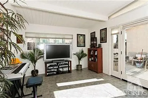 1002 Catamaran St Photo 1