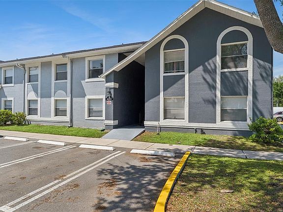 2nd image of 4202 Pershing Pointe Pl APT 7