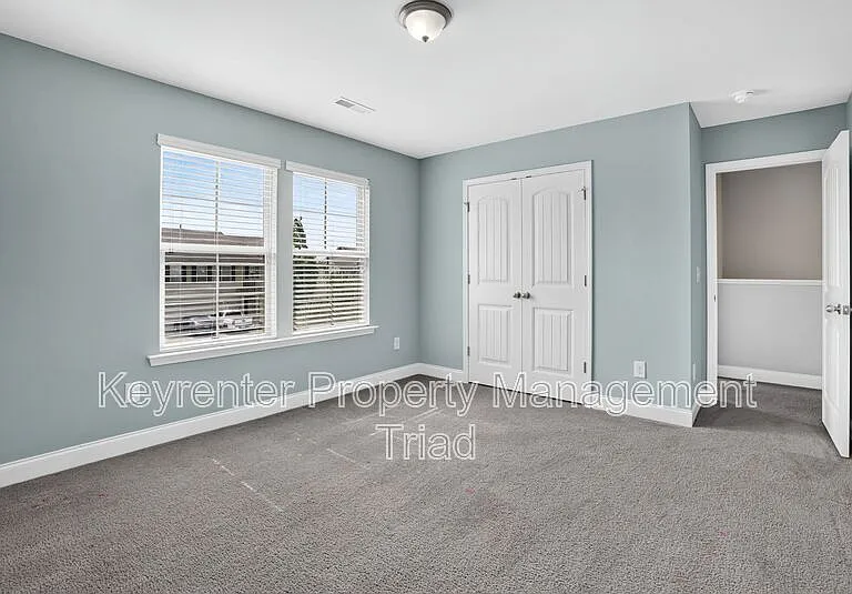 504 Eagles Way — Photo 38