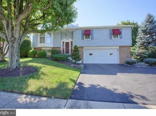 830 Carman Dr, Reading, PA 19610