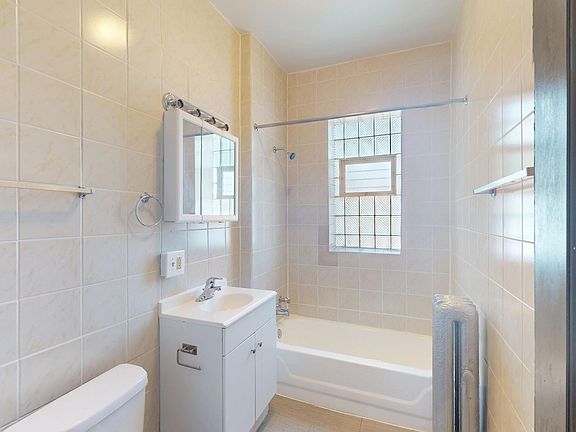 4th image of 5715 S Kimbark Ave #5721-2
