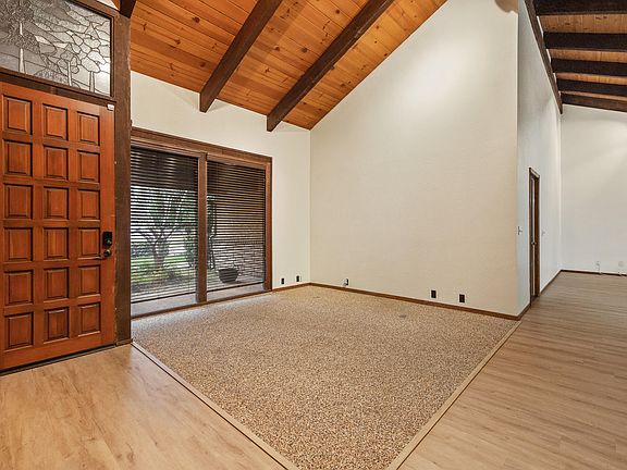 5th image of 1740 E Feemster Court