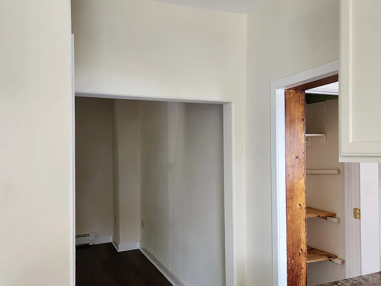 141 N Main St — Photo 7
