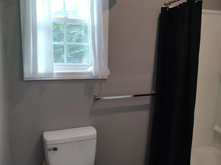 323 N Ash St — Photo 8