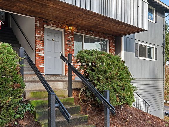 4th image of 313 Linn Ave #0