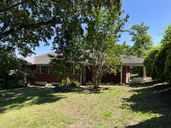 16 Sandon Dr