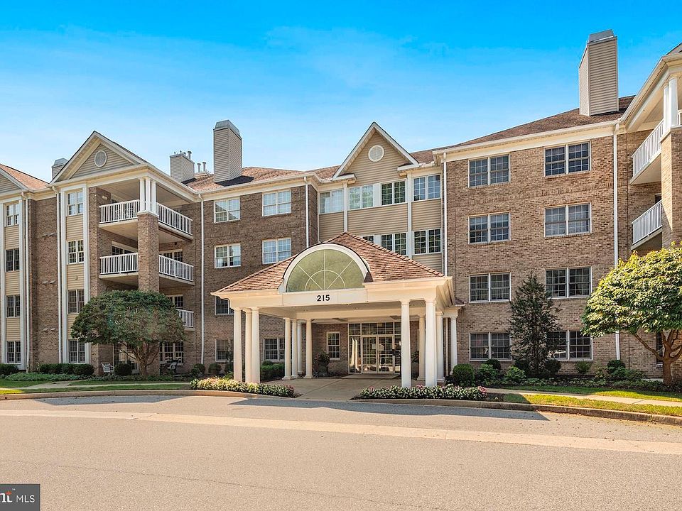 1st image of 215 Belmont Forest Ct Unit 303