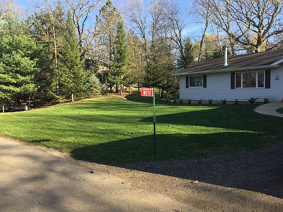 5th image of W570 Hillcrest Dr