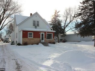208 Bloomer St W, Morristown, MN 55052