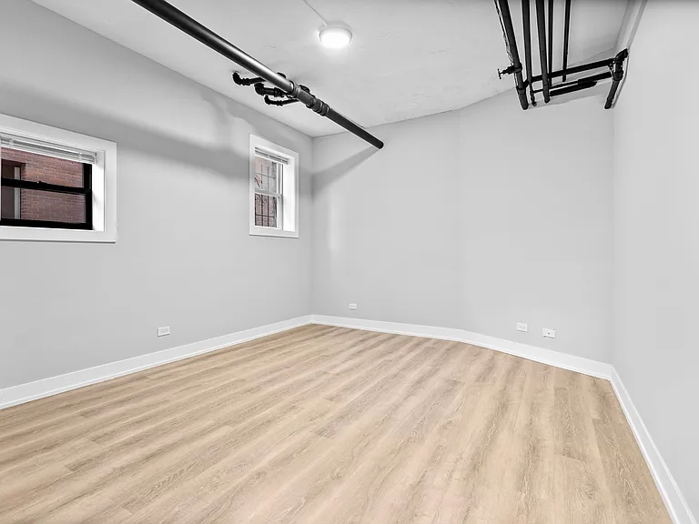 1649 W Jonquil Ter #GE — Photo 2