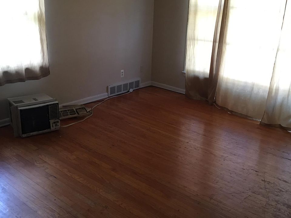 Beautiful hardwood floors 