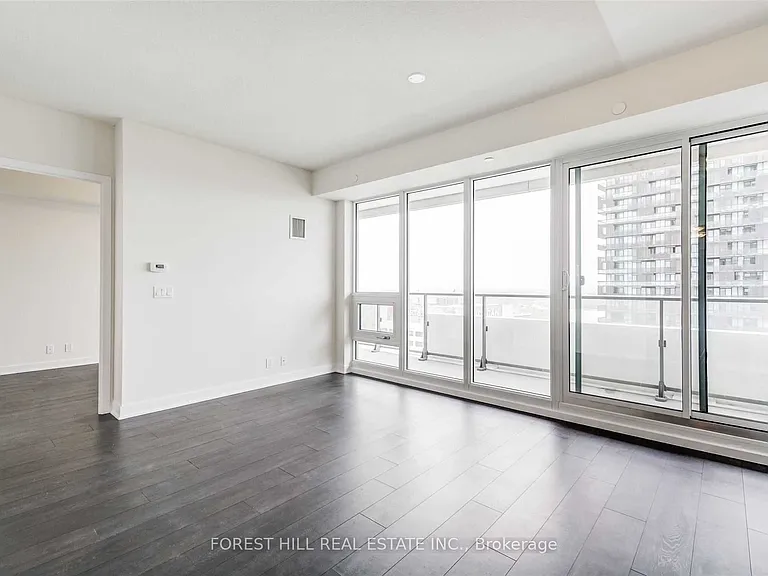 2221 Yonge St #5301 — Photo 11