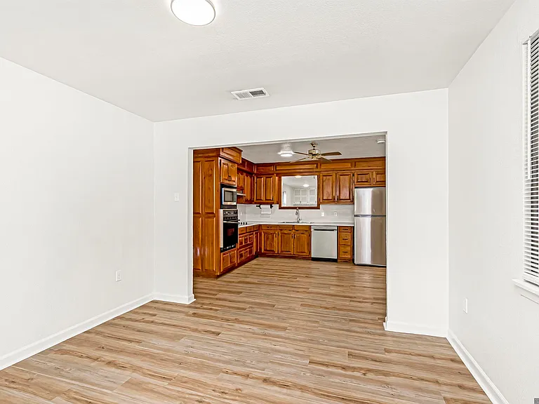 11444 Saint Lawrence Dr — Photo 14