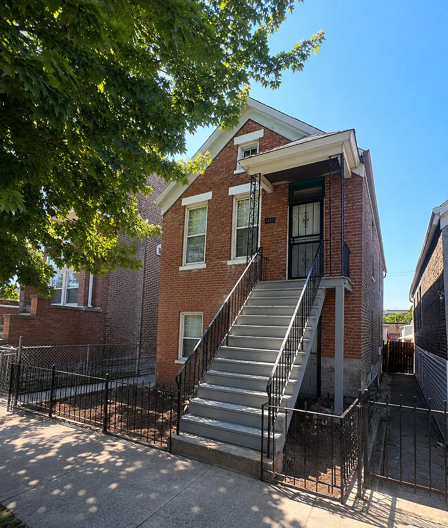 2 bed, 3125 sqft, $1,850 — Photo 1