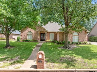 1413 Holly Creek Dr, Tyler, TX 75703