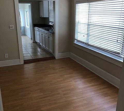 5th image of 2722 Paseo Ave