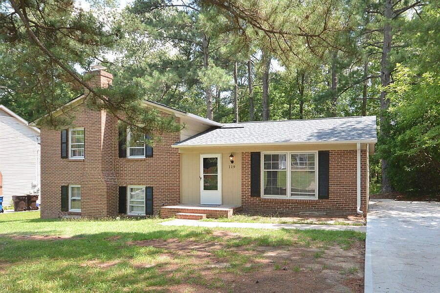 1st image of 119 Monterey Ln