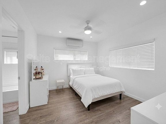 4th image of 570 N Cambridge St #570