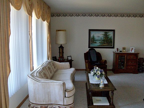 5th image of 18120 John Charles Dr #4