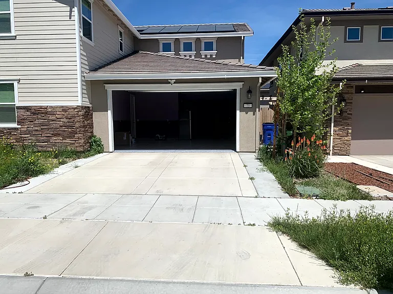 73 E Cataldi Ave — Photo 2