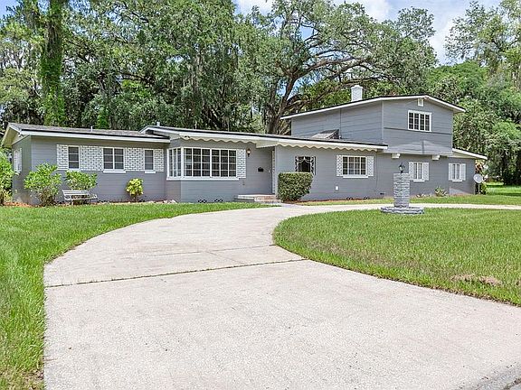3rd image of 1405 Rock Lake Dr