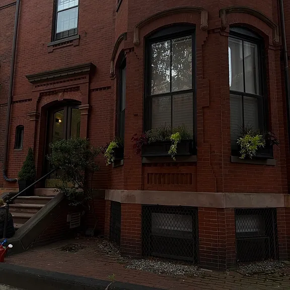 3 Fairfield St #1 — Photo 1