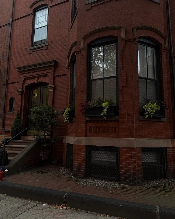 3 Fairfield St #1