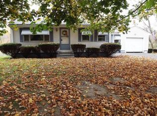 387 Farnum Pike, Smithfield, RI 02917