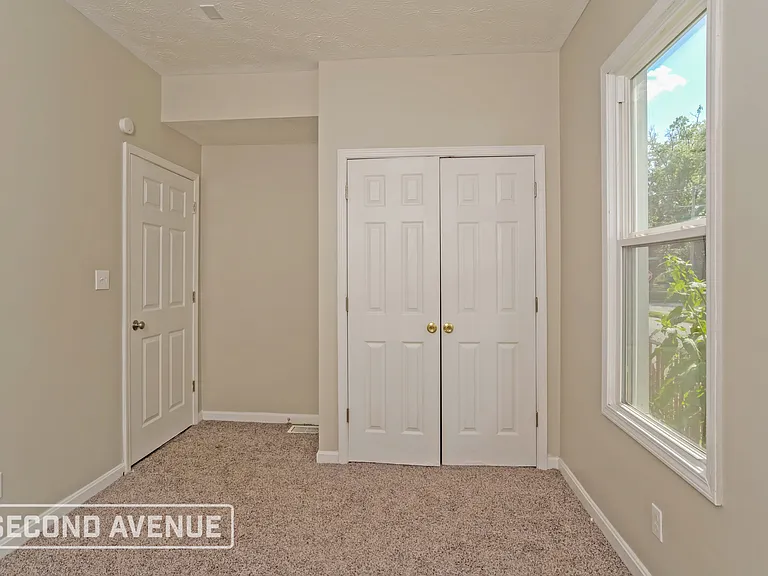 4521 W Market St — Photo 9