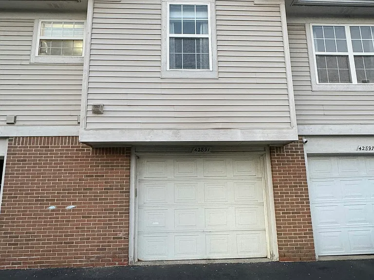42891 Richmond Dr — Photo 23