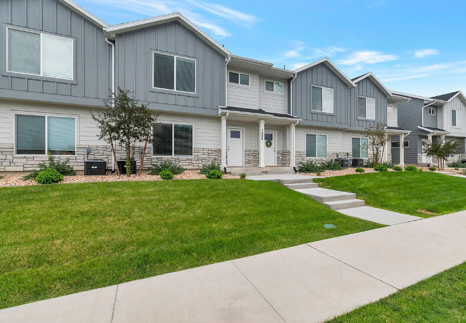 3 bed, 2.5 bath, 1546 sqft, $1,900 — Photo 2