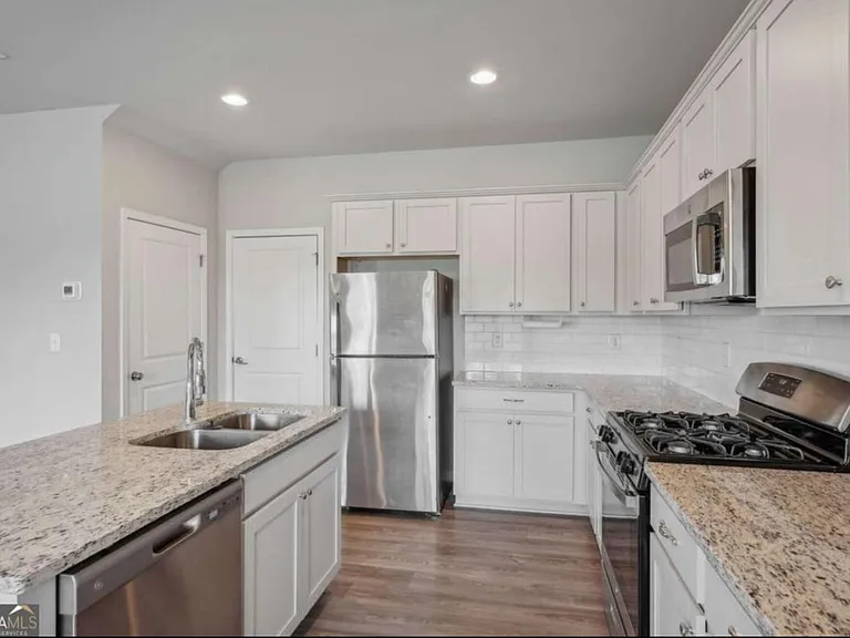 545 S Fortune Way — Photo 5