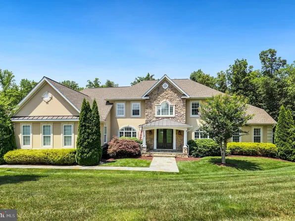 23 Presidential Ln, Stafford, VA 22554