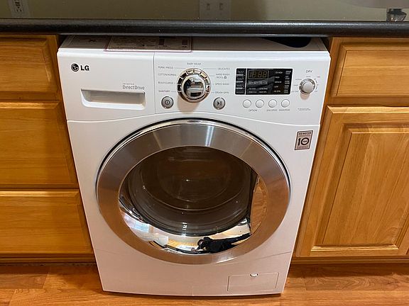 4th image of 417 Bellevue Way SE APT 406