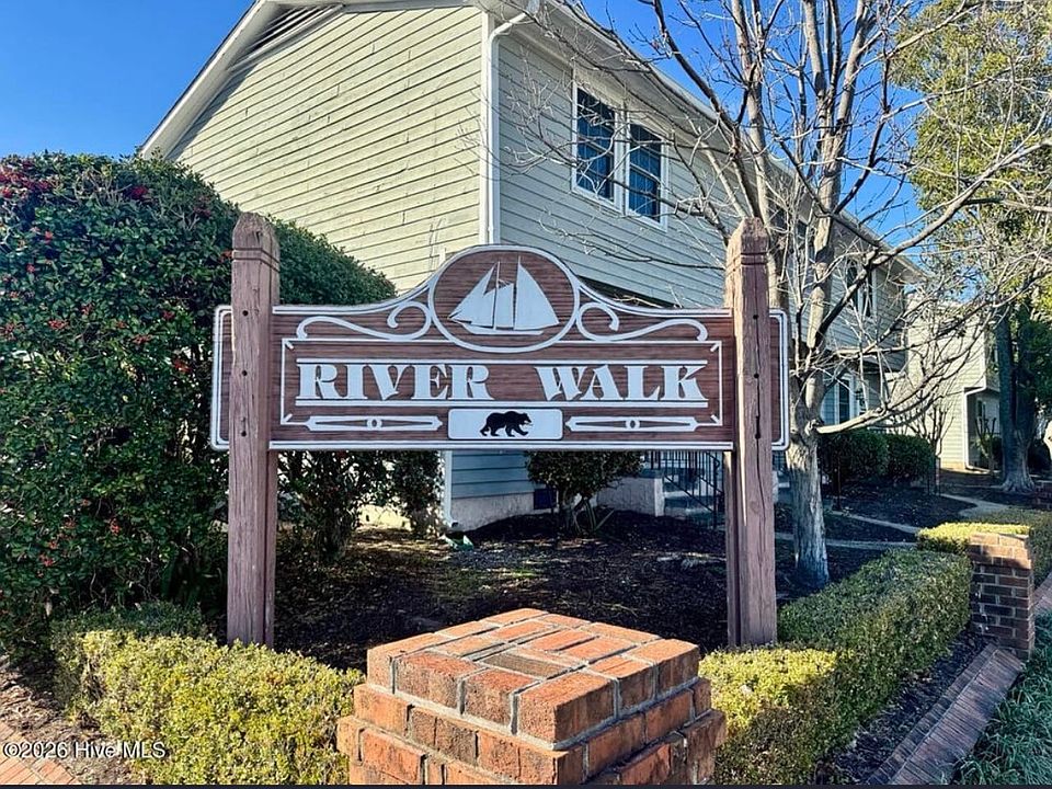 1st image of 306 River Walk Dr