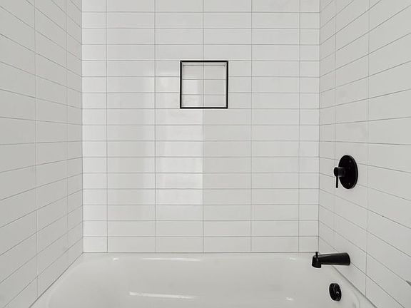 5th image of 2400 W Montgomery Ave #6