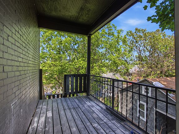 4th image of 931 Ramsey St APT 1