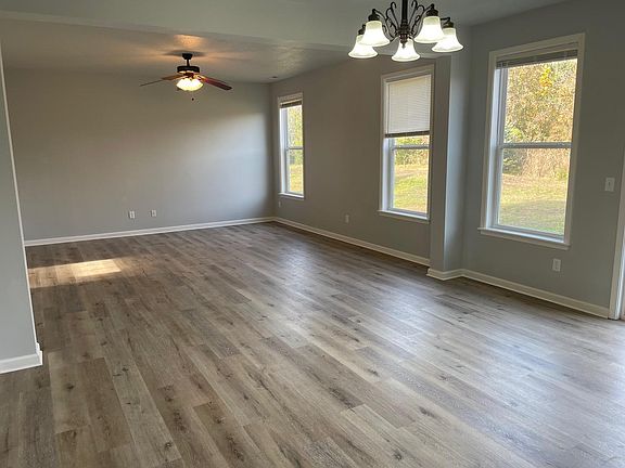 4th image of 1524 W Meeting House Ln