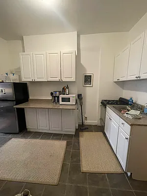 Rented by Weinstein Realty Group | media 8