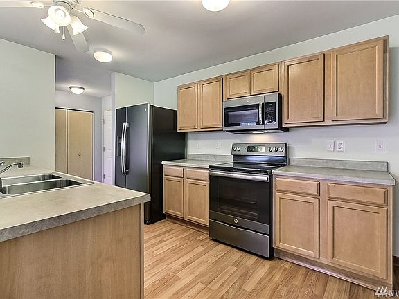 5th image of 9409 Country Hollow Dr E