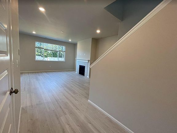3rd image of 4249 Nettle Dr SE