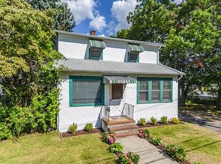 5 Winnifred St, Bay Shore, NY 11706