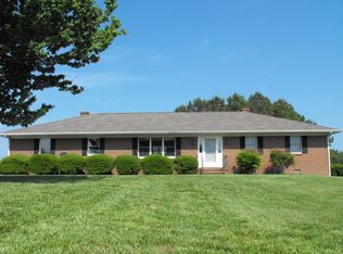 299 Buzzards Point Rd, Reedville, VA 22539
