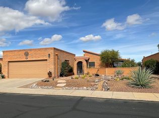 848 W Desert Hills Dr, Green Valley, AZ 85622