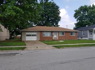 1105 Greenwood St, Madison, IL 62060