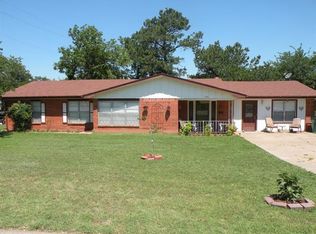 1500 Hulme St, Bowie, TX 76230