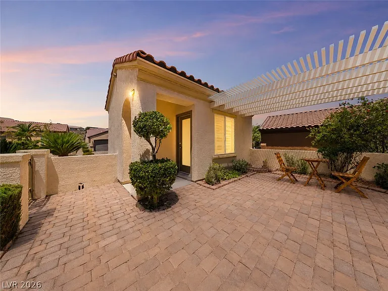 2148 Shadow Canyon Dr — Photo 2