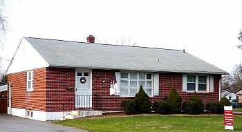 1st image of 2 Maywood Dr