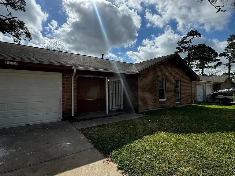 11218 Blades St — Photo 4